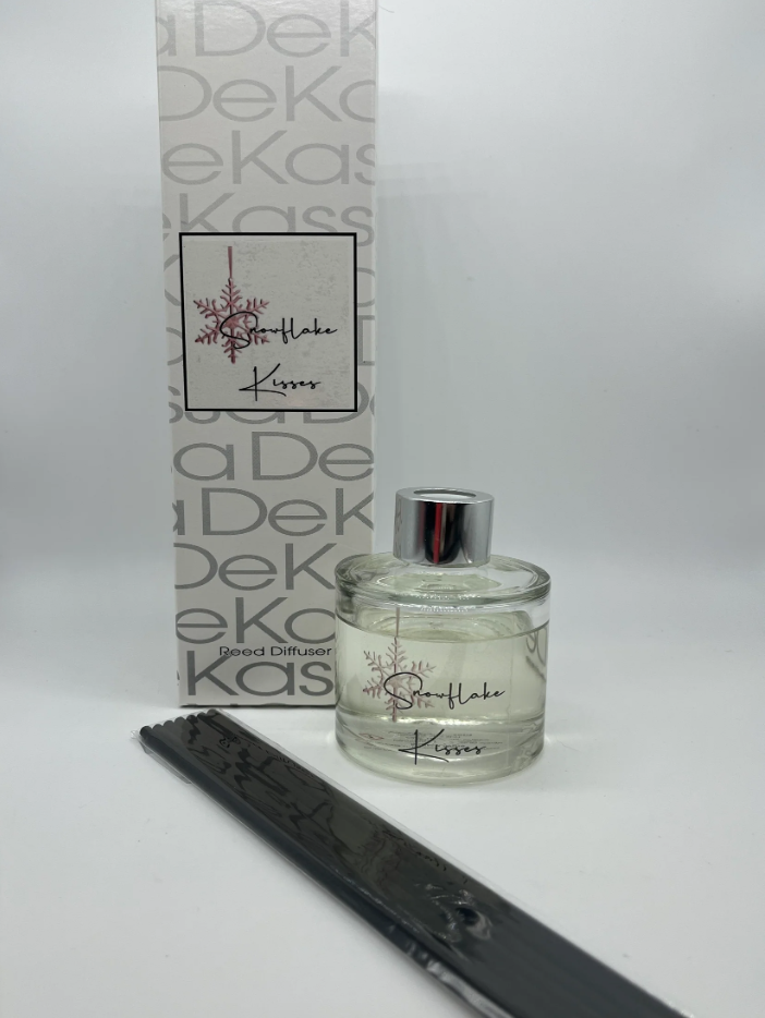 Dekassa | Snowflake Kisses Luxury Scented Candle