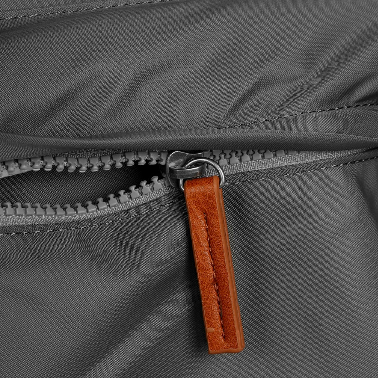 ROKA London | Graphite Kennington Crossbody