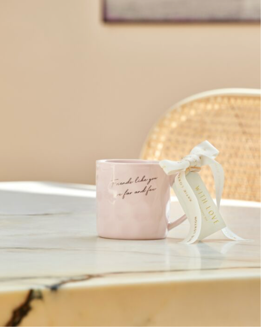 Katie Loxton | 'Friends Like You Are Far and Few' Gift Bow Mug